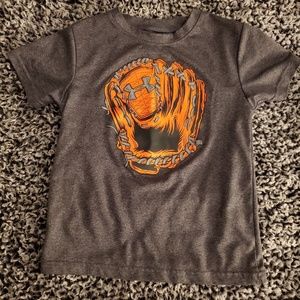 Under Armour size 5 SS Shirt